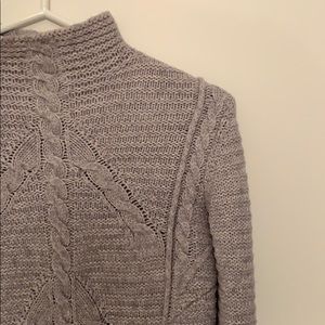 GAP // Gray Knit Sweater